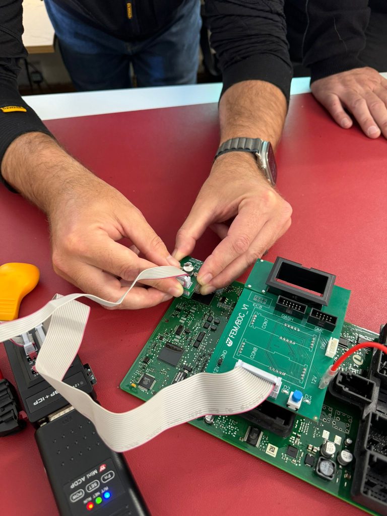 eeprom and advanced key services near Manchester